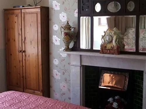 Hotel Airedale Guest House Scarborough