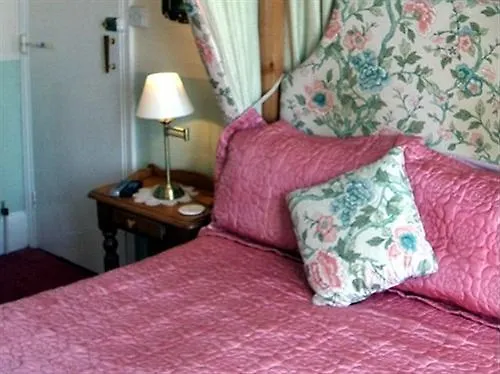 Airedale Guest House Scarborough 3*,
